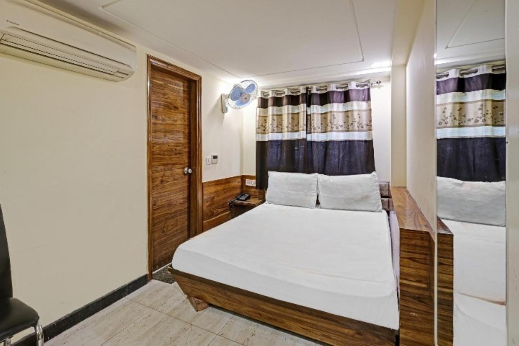 Hotel Keshew International Νέο Δελχί Εξωτερικό φωτογραφία